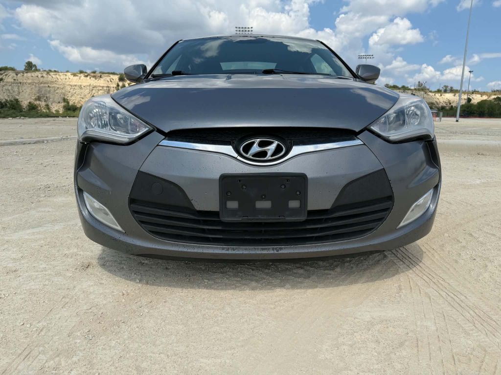 Photo 8 of this HYUNDAI VELOSTER