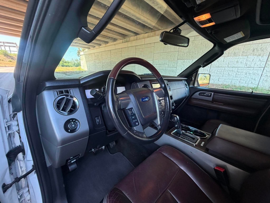Photo 48 of this FORD EXPEDITION