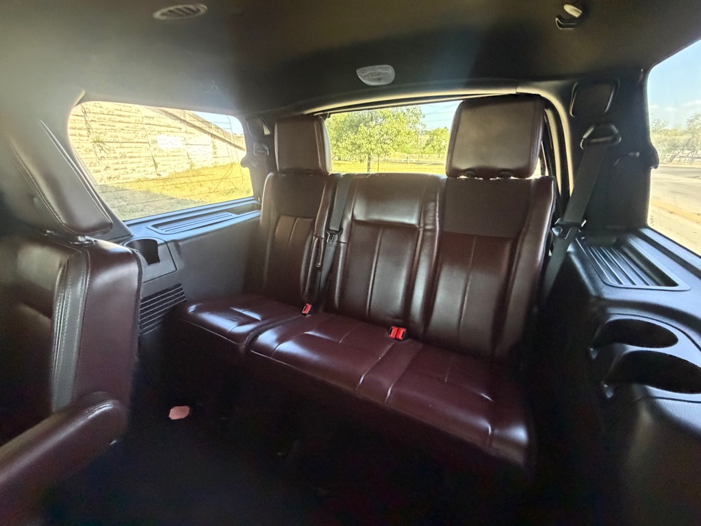 Photo 19 of this FORD EXPEDITION