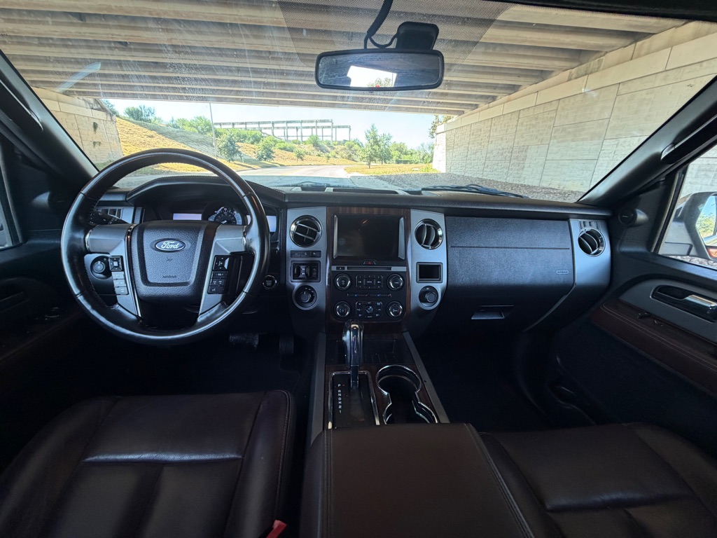 Photo 24 of this FORD EXPEDITION
