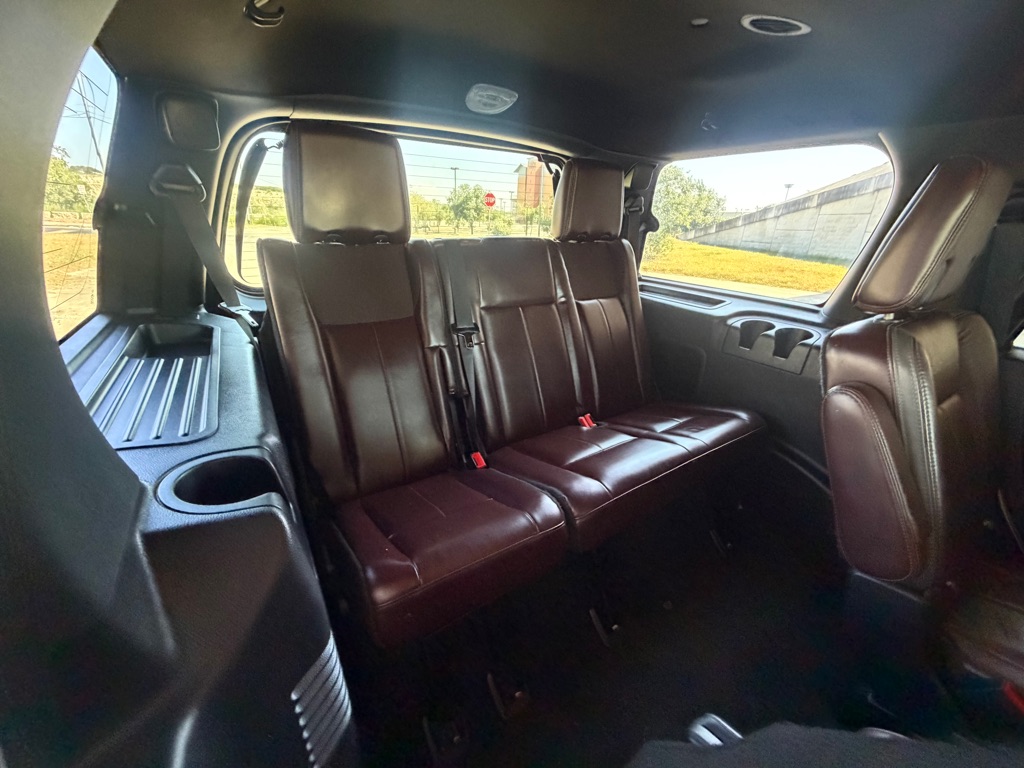 Photo 17 of this FORD EXPEDITION
