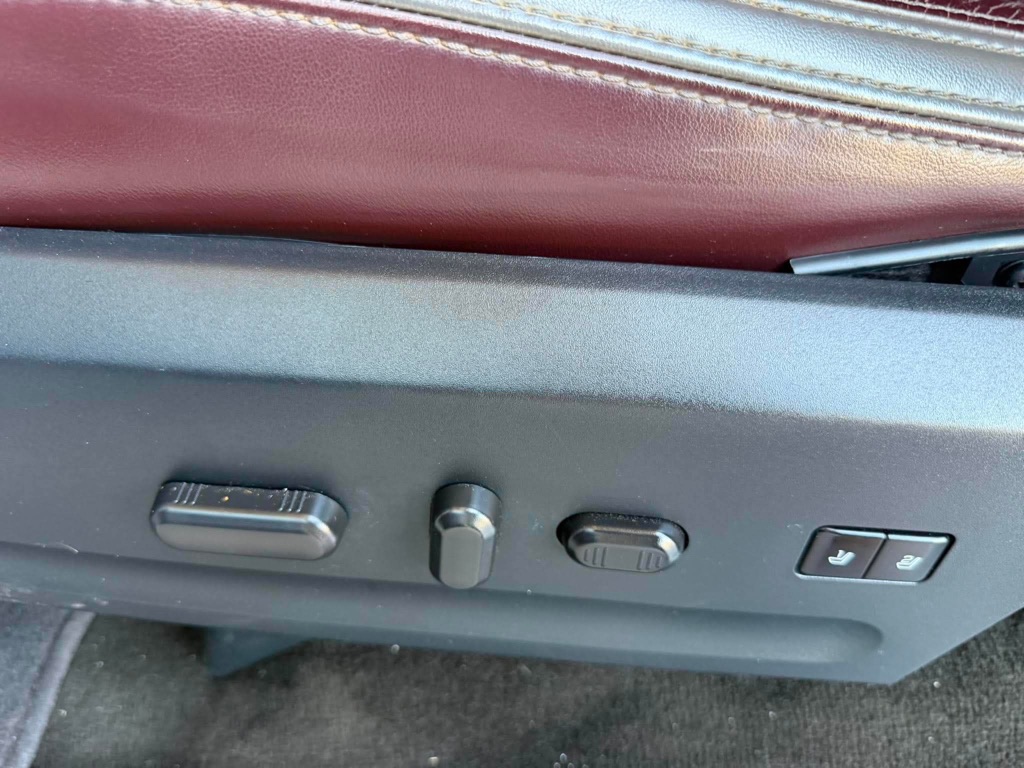Photo 51 of this FORD EXPEDITION