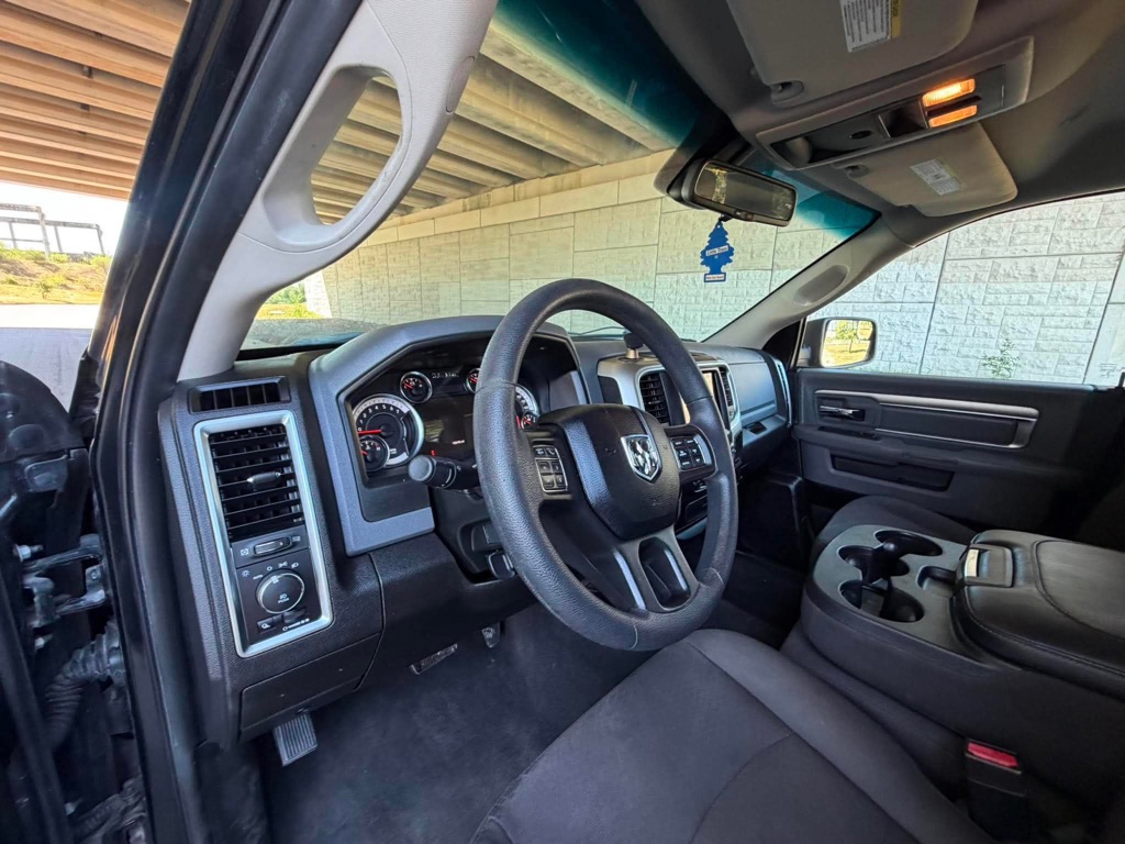 Photo 13 of this RAM 1500 CLASSIC