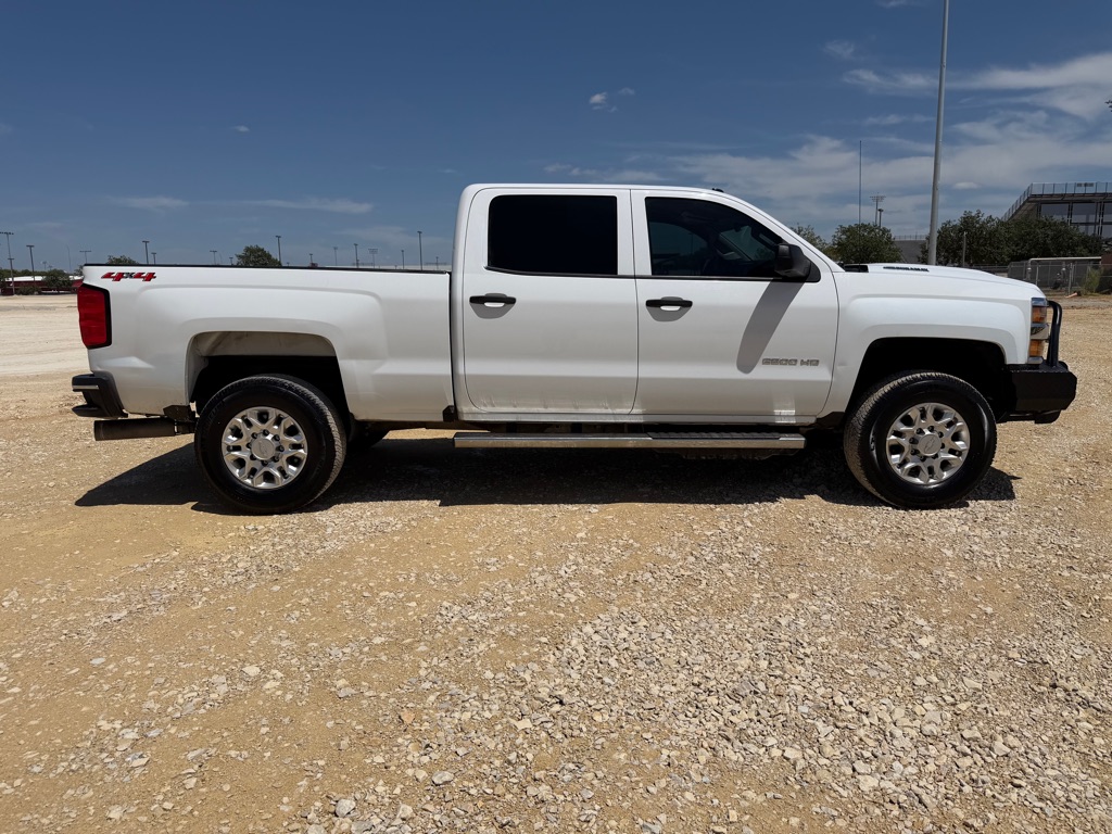 Photo 8 of this CHEVROLET SILVERADO 2500