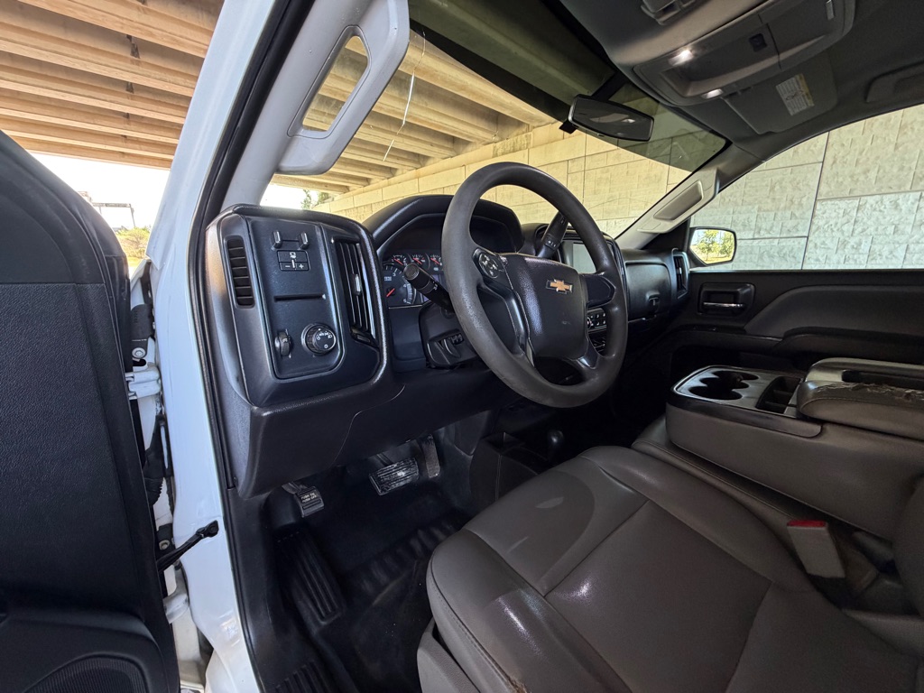 Photo 24 of this CHEVROLET SILVERADO 2500