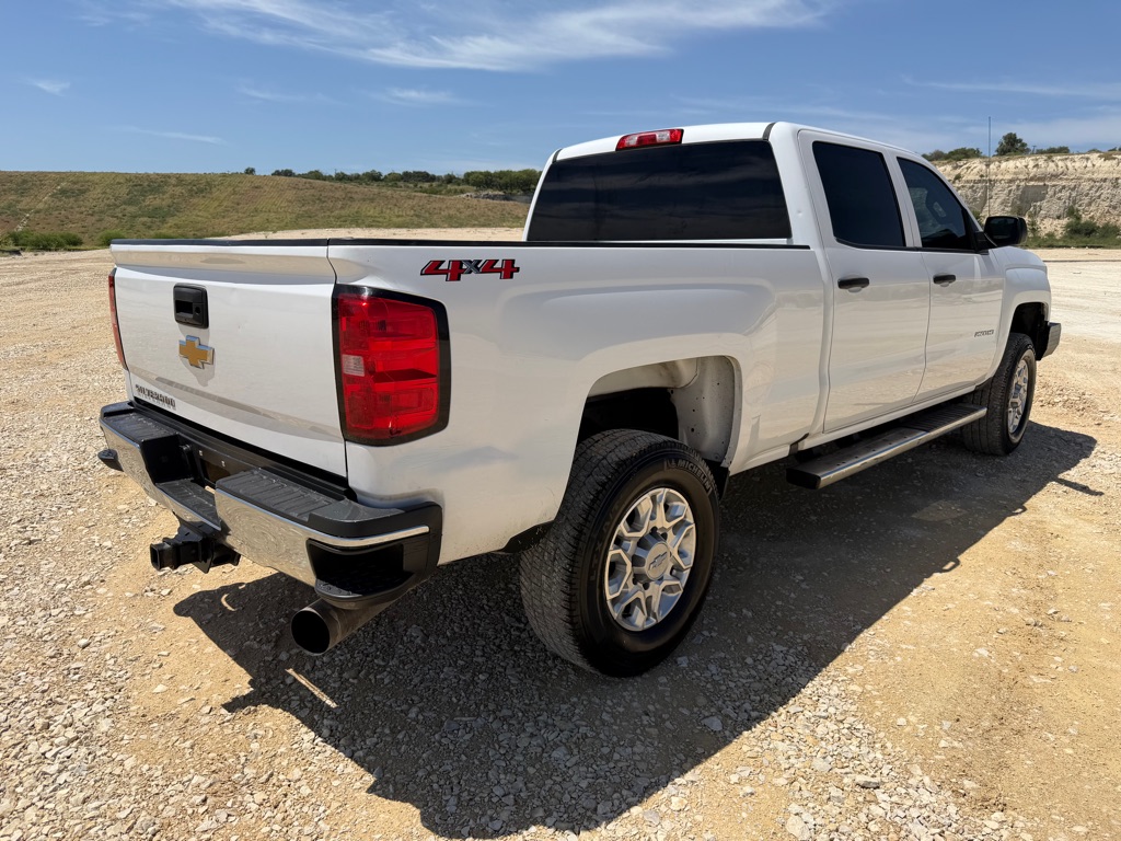 Photo 9 of this CHEVROLET SILVERADO 2500