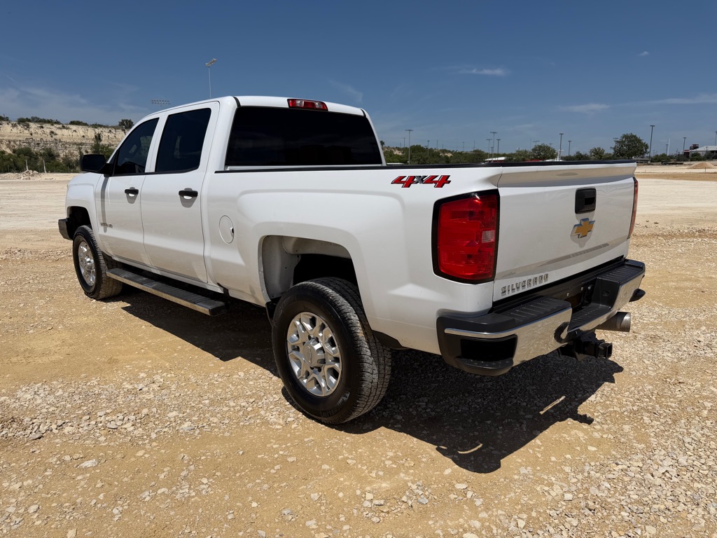 Photo 11 of this CHEVROLET SILVERADO 2500
