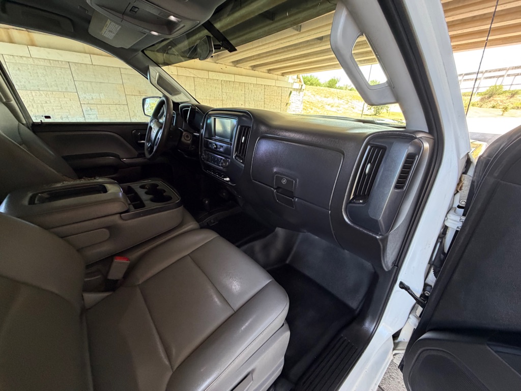 Photo 13 of this CHEVROLET SILVERADO 2500