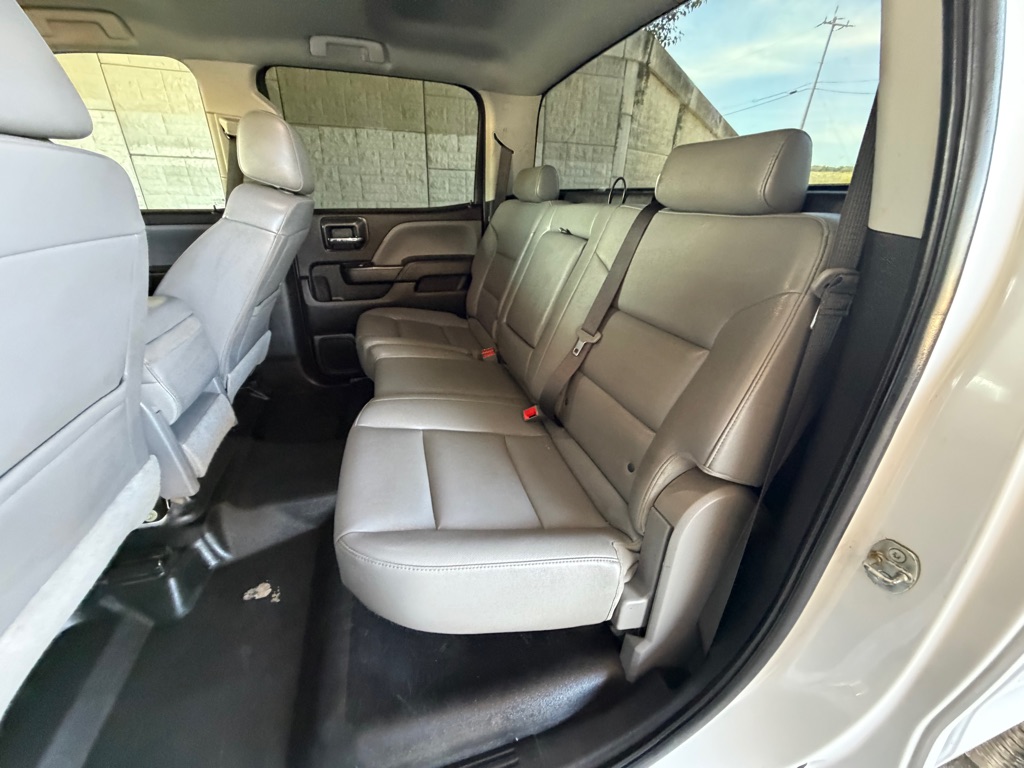 Photo 20 of this CHEVROLET SILVERADO 2500