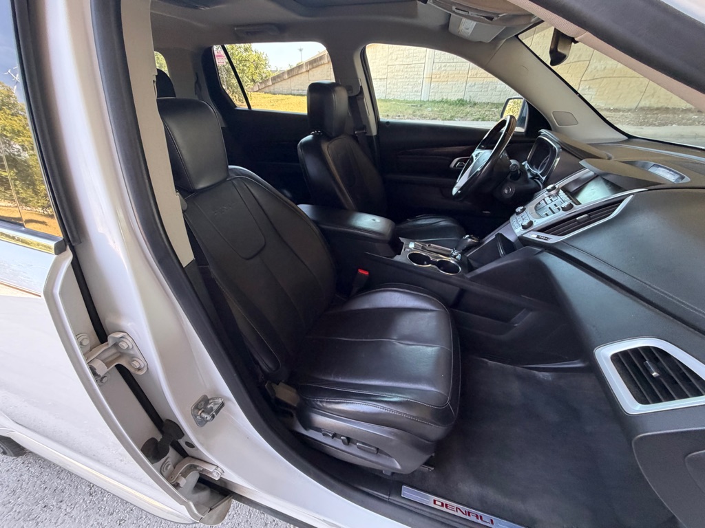 Photo 14 of this GMC TERRAIN