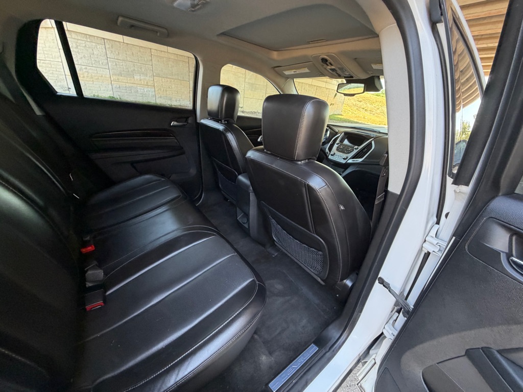 Photo 16 of this GMC TERRAIN