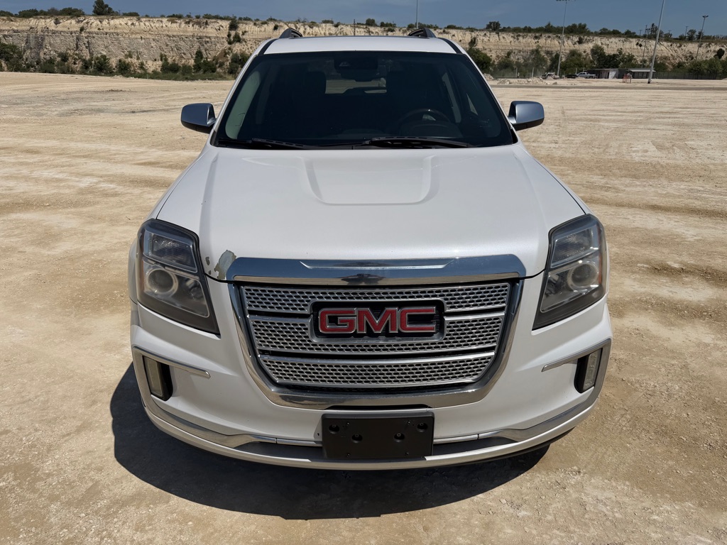 Photo 4 of this GMC TERRAIN