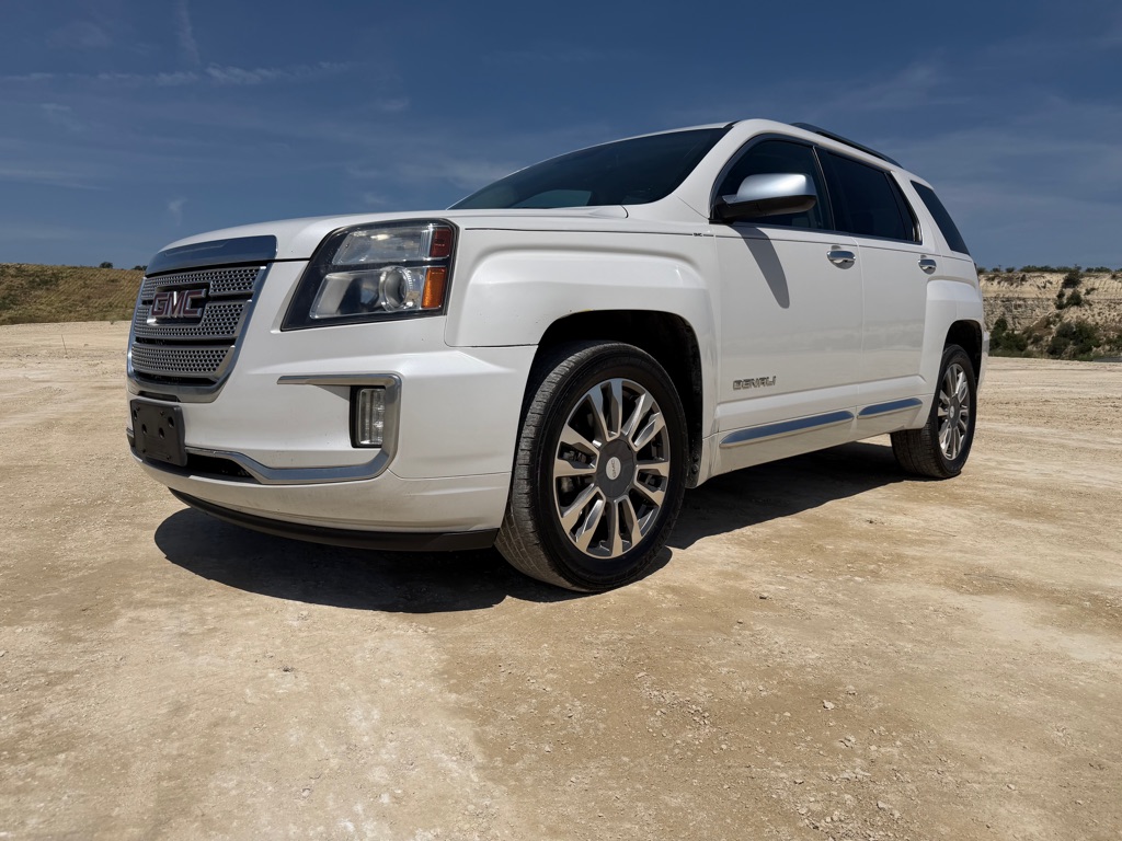 Photo 2 of this GMC TERRAIN