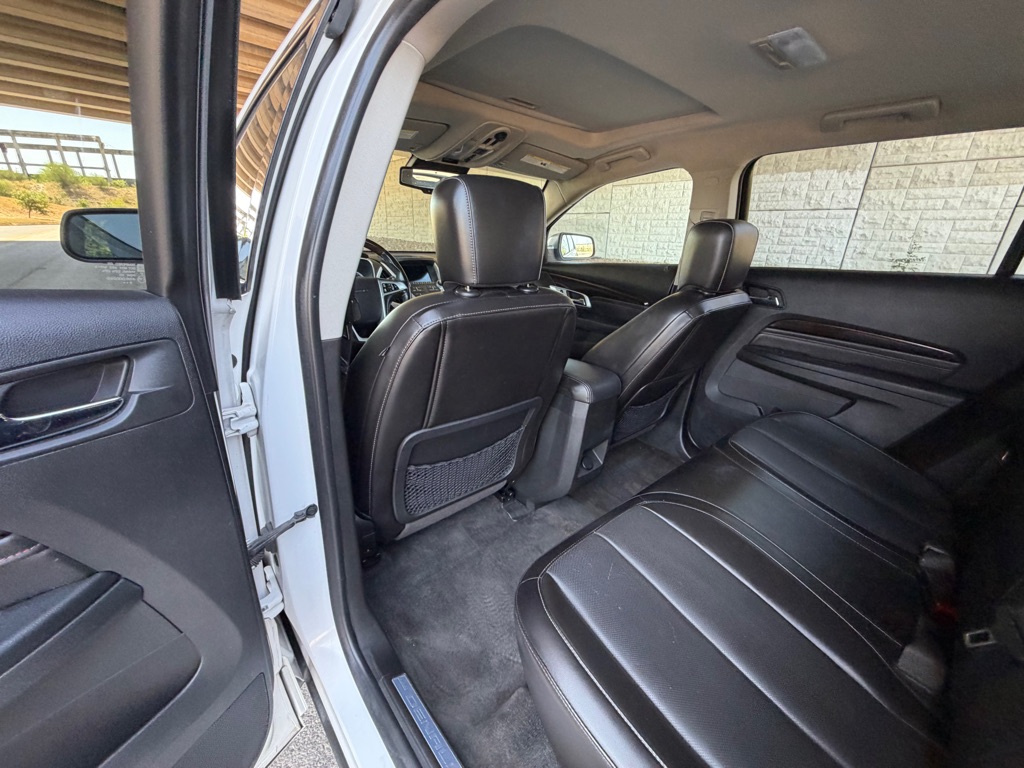Photo 19 of this GMC TERRAIN