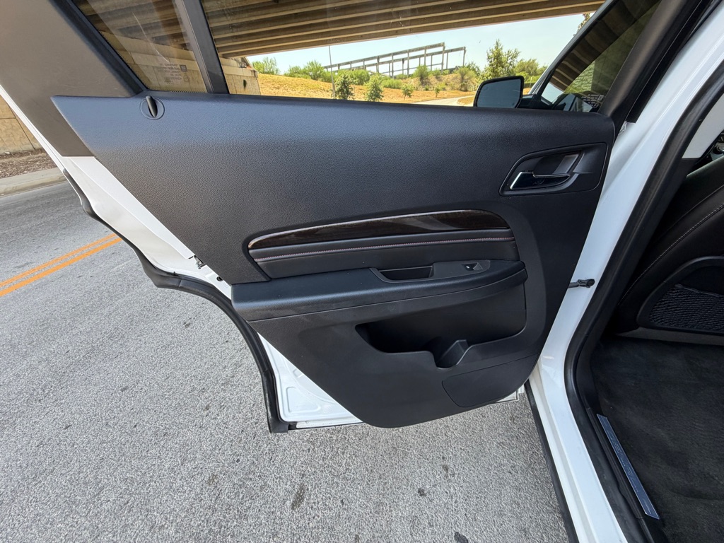 Photo 18 of this GMC TERRAIN