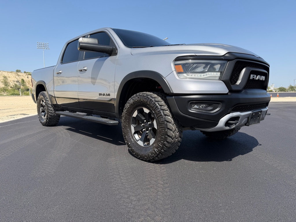 Photo 7 of this RAM 1500