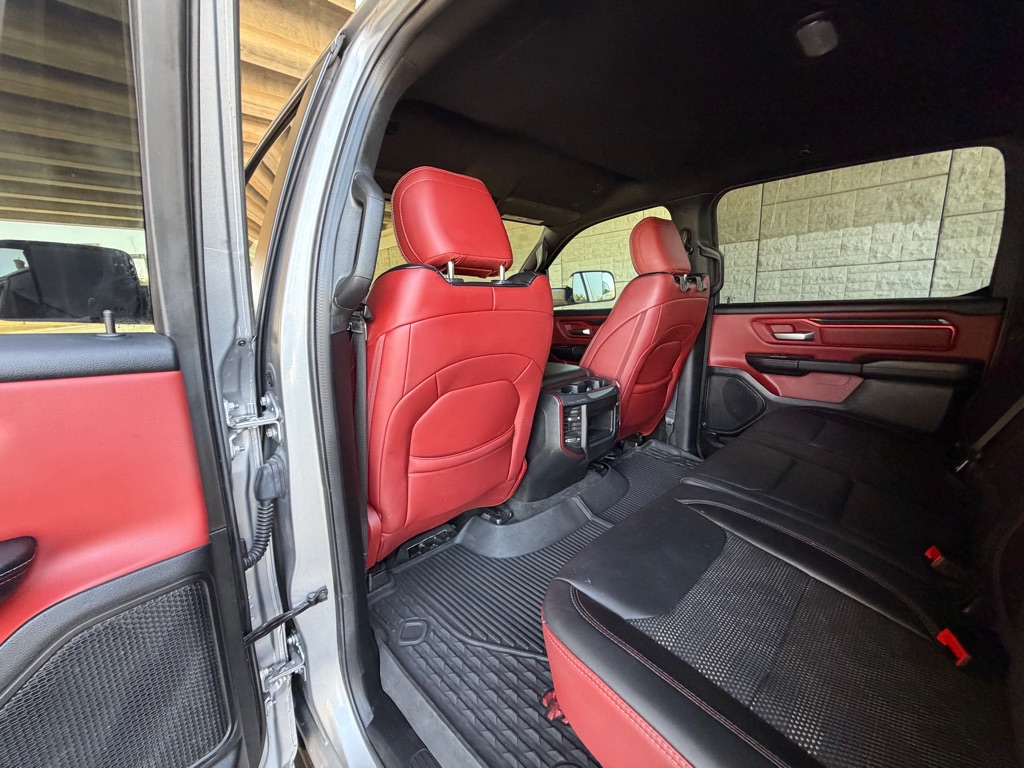 Photo 19 of this RAM 1500