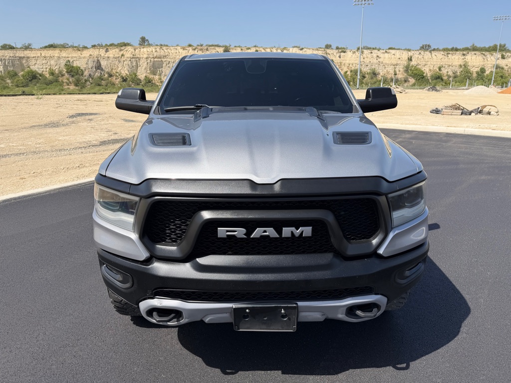 Photo 4 of this RAM 1500