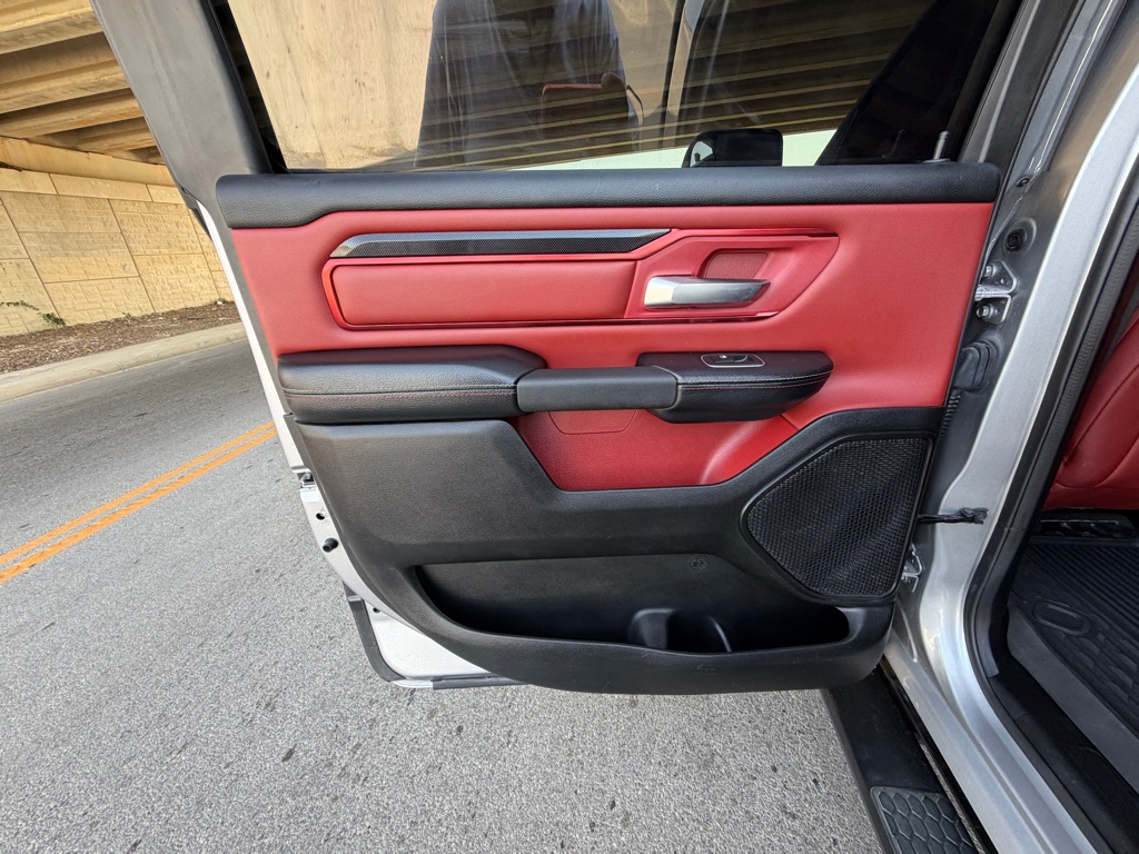 Photo 18 of this RAM 1500