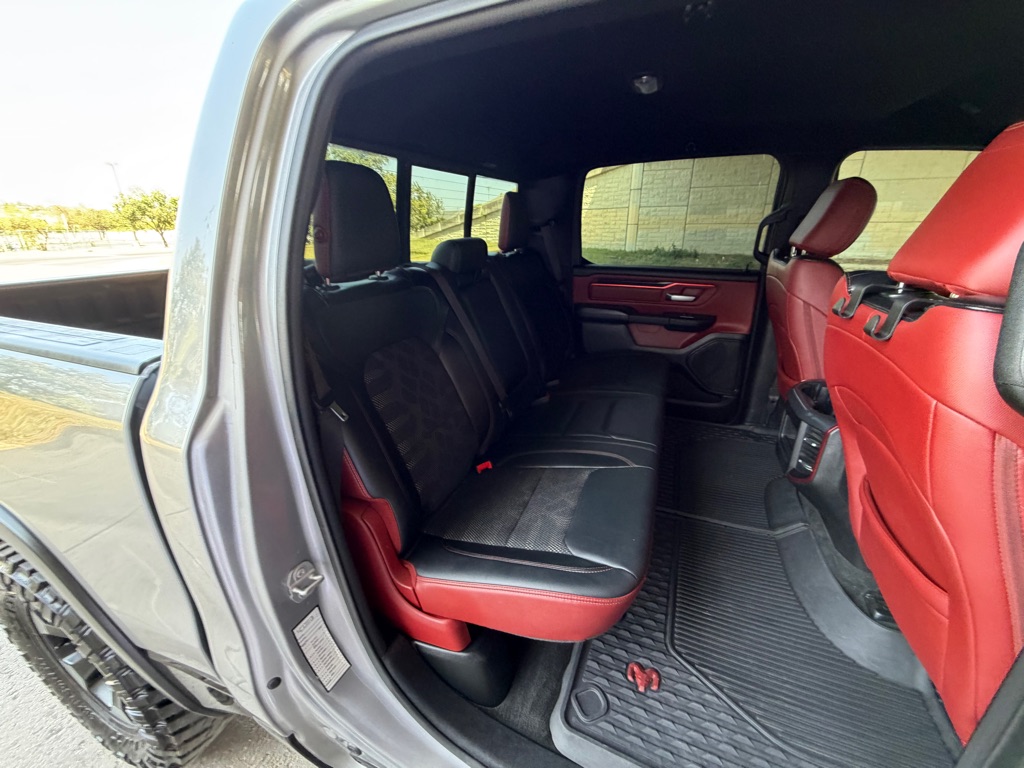 Photo 17 of this RAM 1500