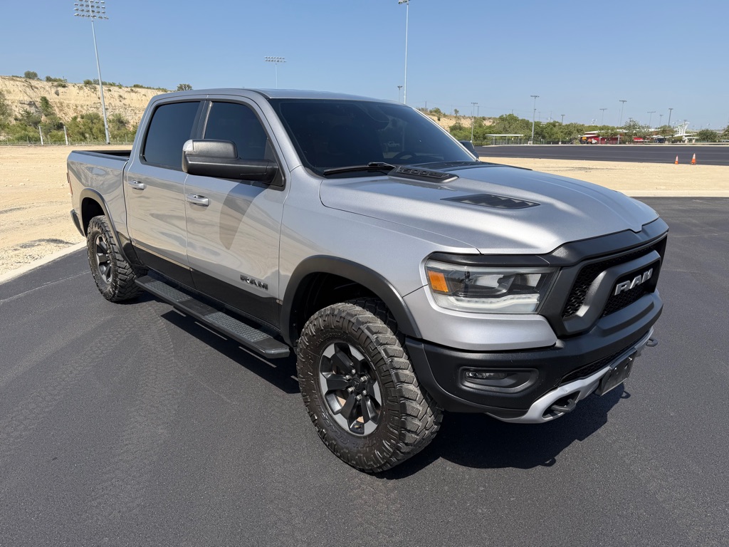 Photo 6 of this RAM 1500