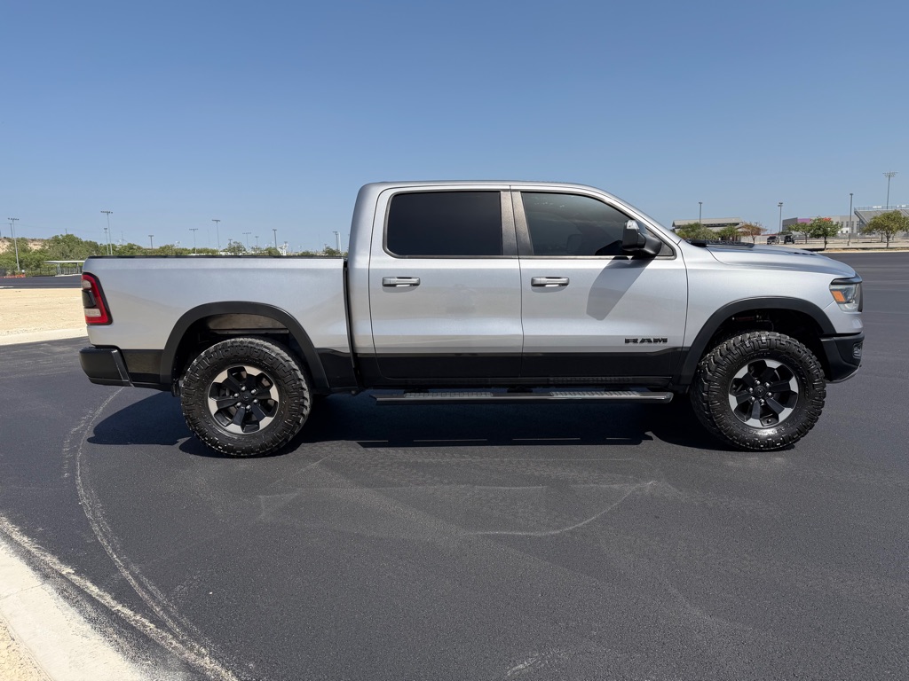 Photo 8 of this RAM 1500