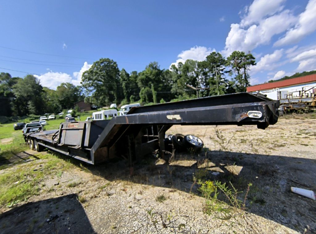 Photo 2 of this JOHNSON CITY LOWBOY TRAILER
