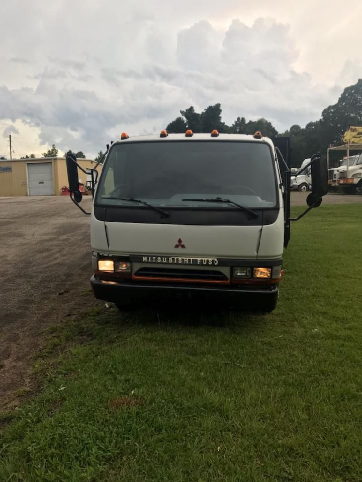Photo 3 of this MITSUBISHI FUSO TRUC FUSO FE