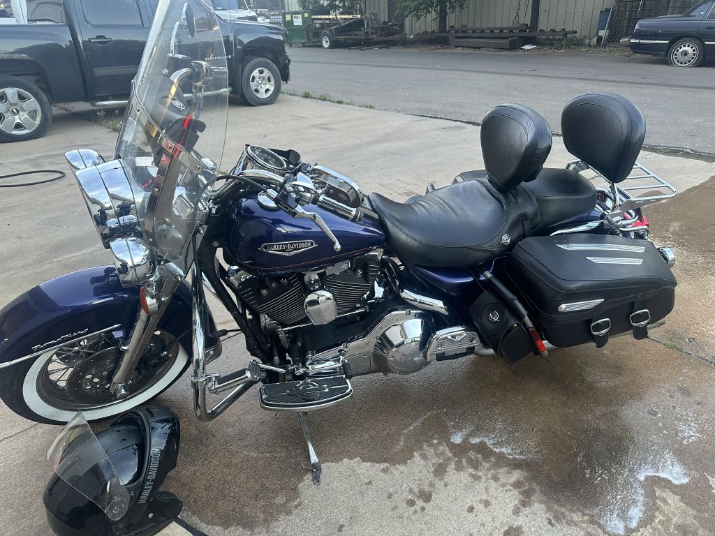 Photo 2 of this HARLEY DAVIDSON ROAD KING