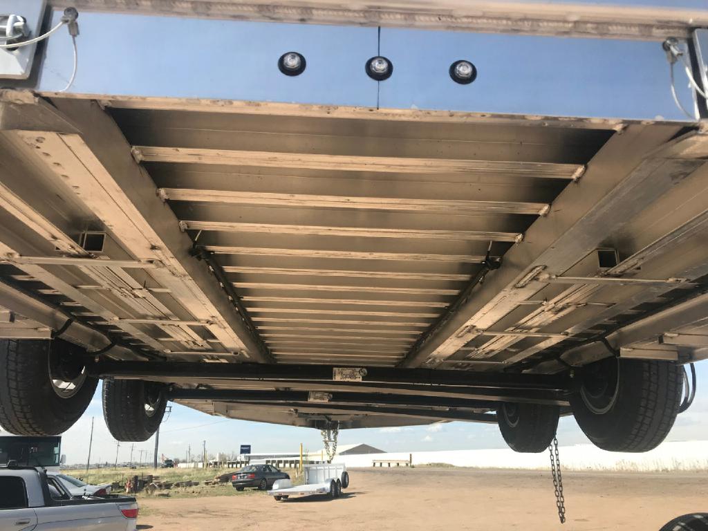 Photo 11 of this SUNDOWNER CAR HAULER