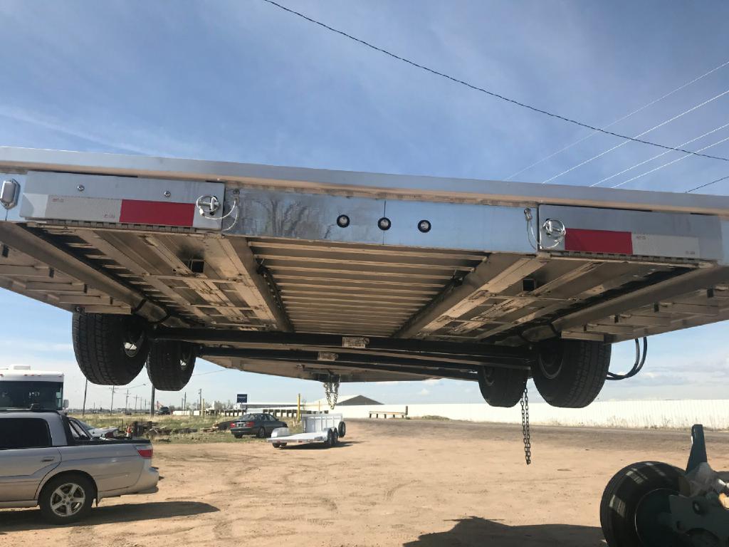 Photo 12 of this SUNDOWNER CAR HAULER