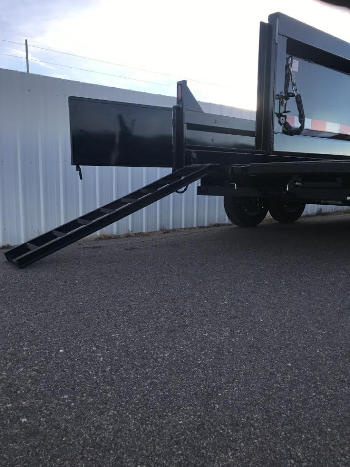 Photo 18 of this SURE-TRAC HD LOW PROFILE