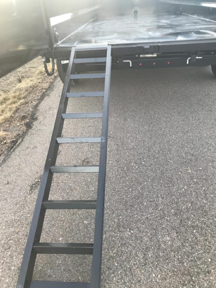 Photo 17 of this SURE-TRAC HD LOW PROFILE