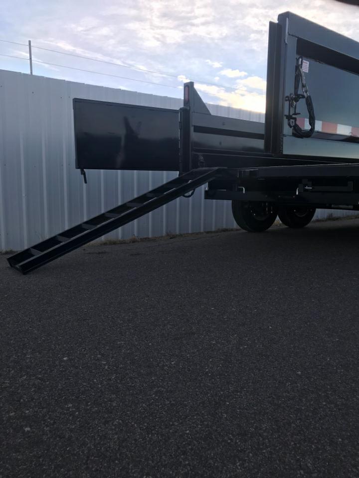 Photo 19 of this SURE-TRAC HD LOW PROFILE
