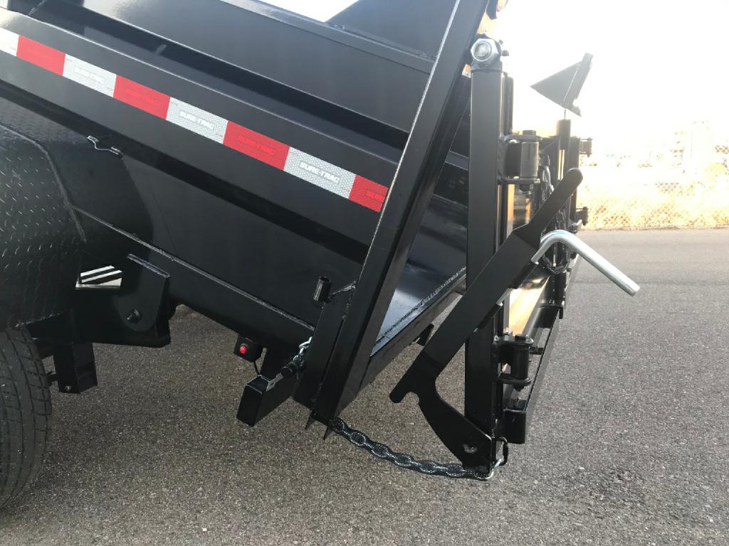 Photo 43 of this SURE-TRAC HD LOW PROFILE