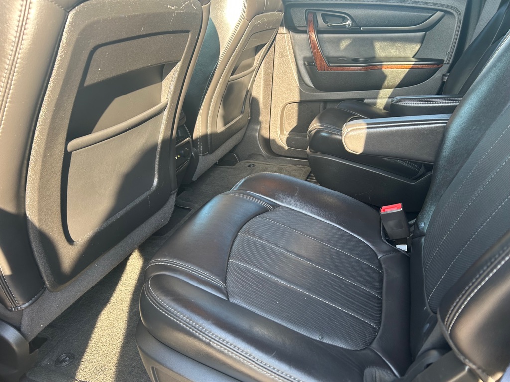 Photo 10 of this CHEVROLET TRAVERSE