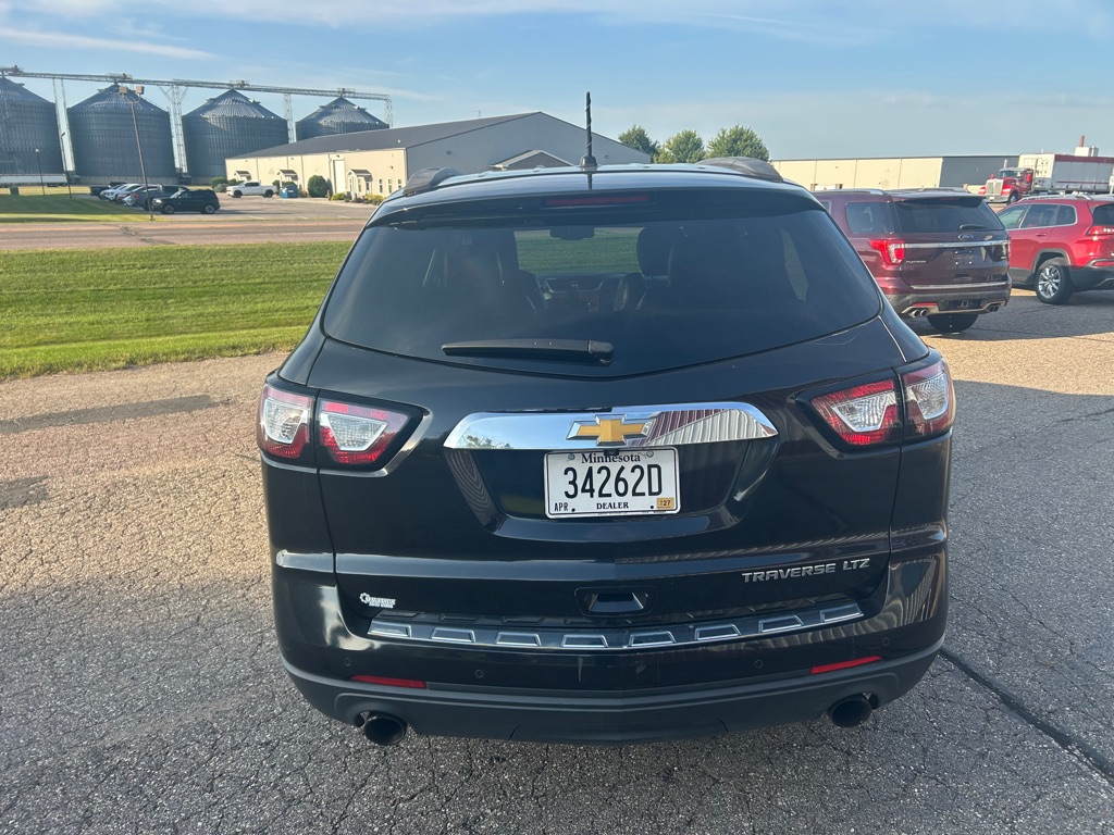 Photo 4 of this CHEVROLET TRAVERSE