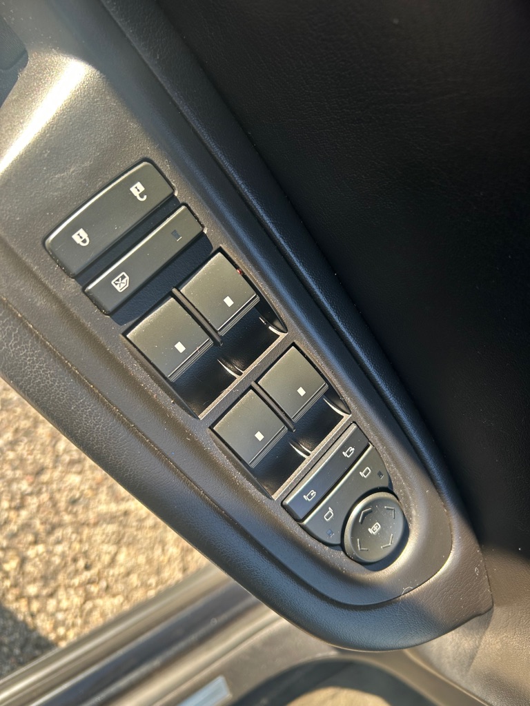 Photo 14 of this CHEVROLET TRAVERSE
