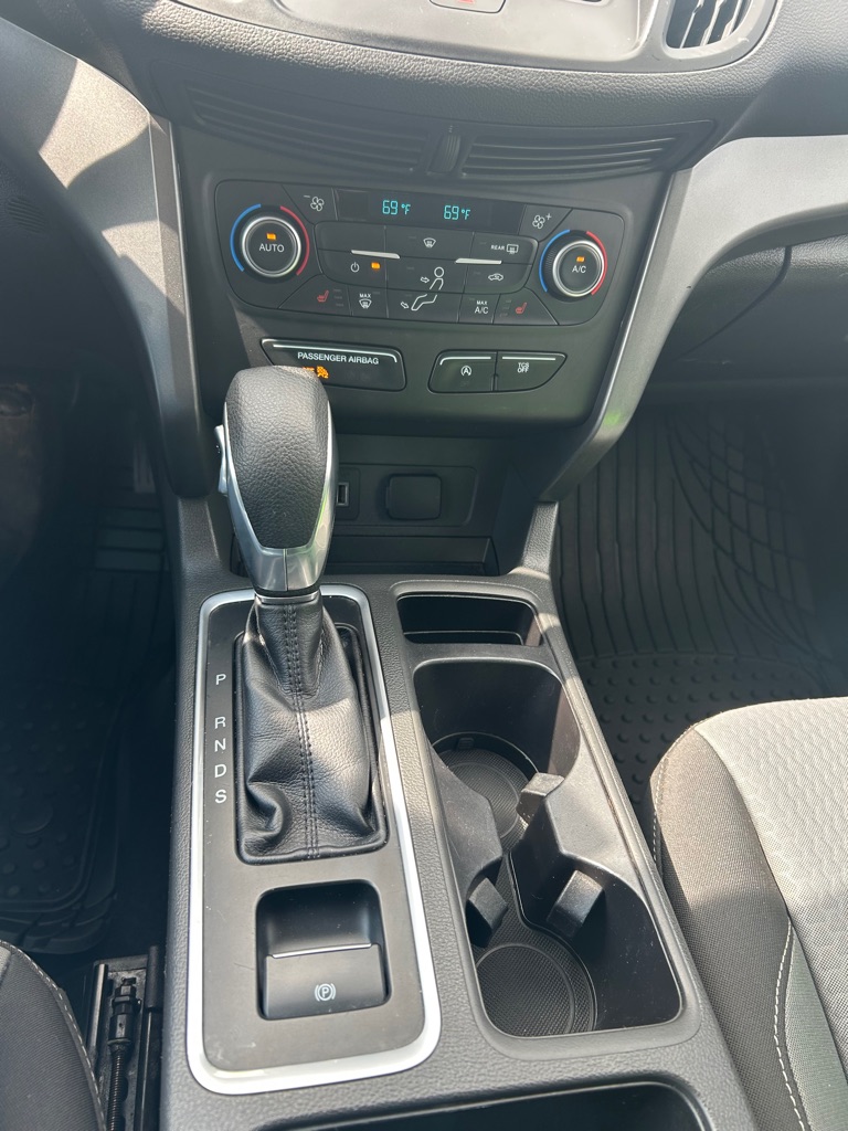Photo 21 of this FORD ESCAPE