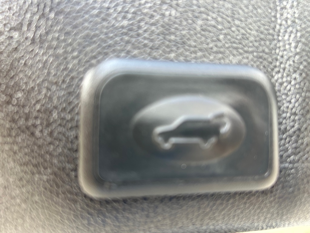 Photo 8 of this GMC ACADIA LIMITED