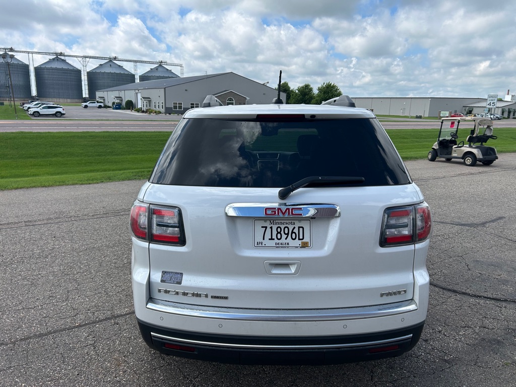 Photo 3 of this GMC ACADIA LIMITED