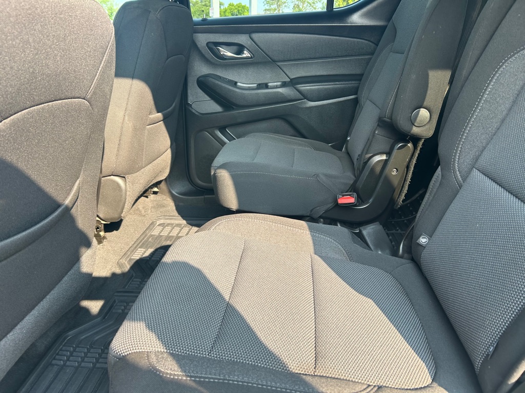 Photo 10 of this CHEVROLET TRAVERSE