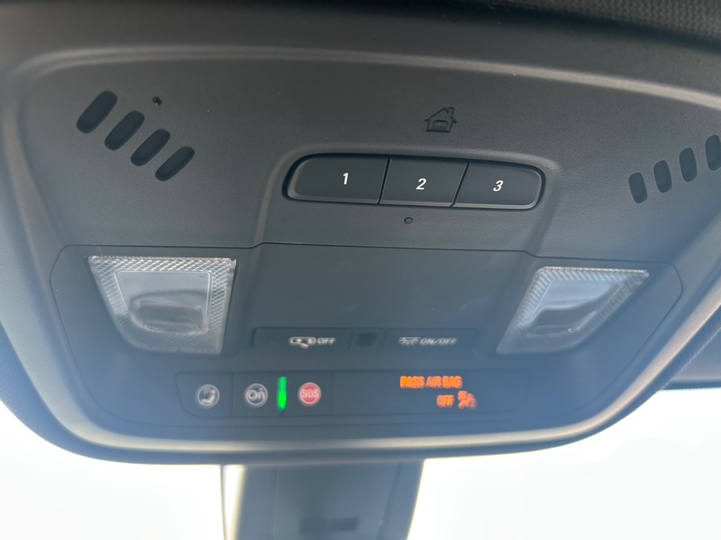 Photo 25 of this CHEVROLET TRAVERSE
