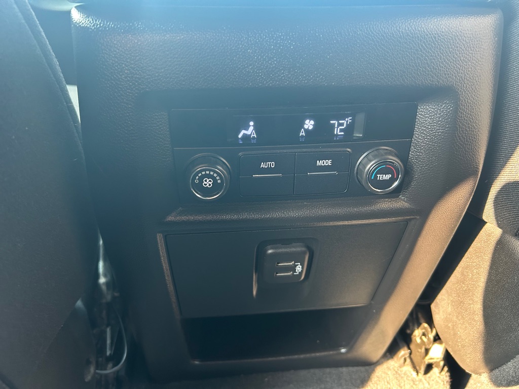 Photo 11 of this CHEVROLET TRAVERSE