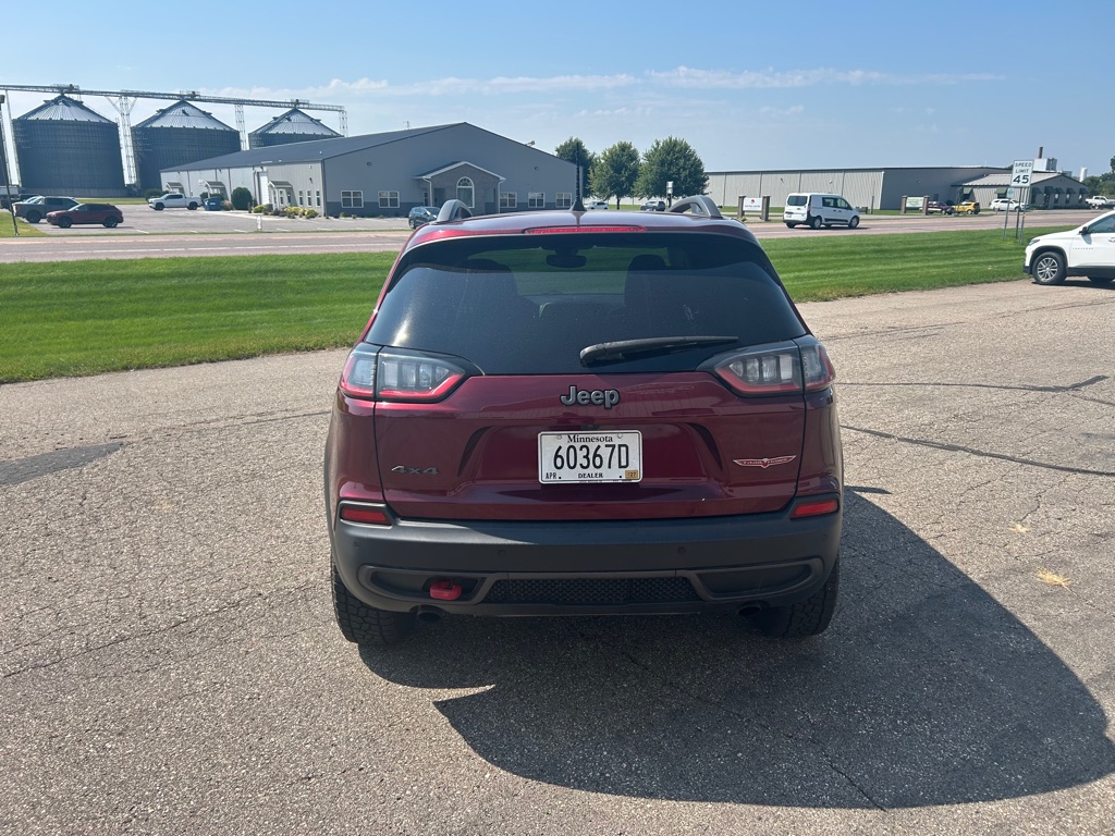 Photo 4 of this JEEP CHEROKEE