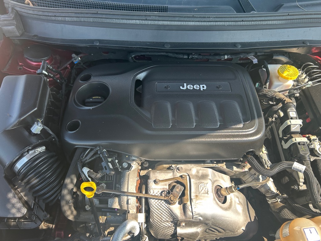 Photo 9 of this JEEP CHEROKEE