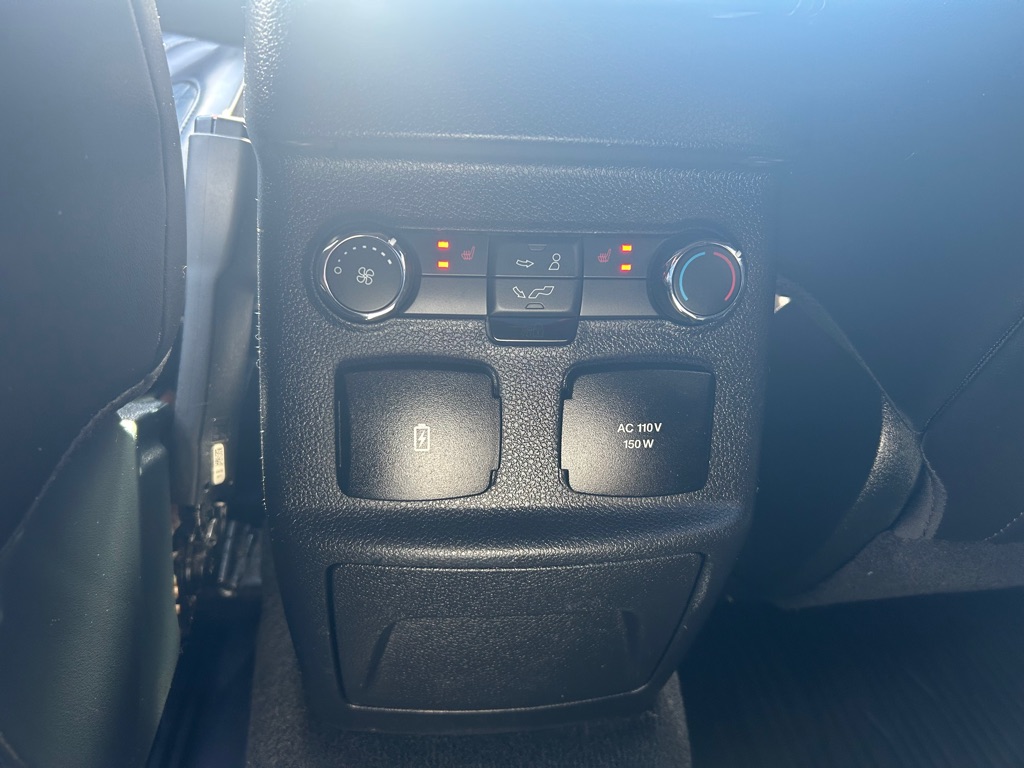 Photo 13 of this FORD EXPLORER