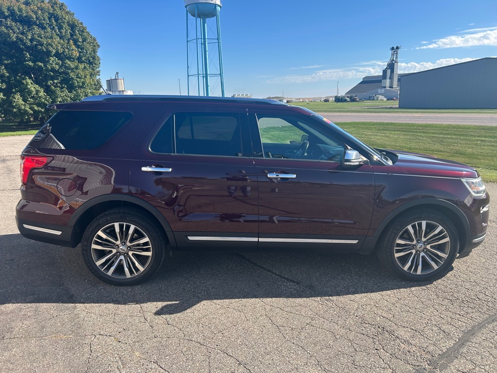 Photo 3 of this FORD EXPLORER