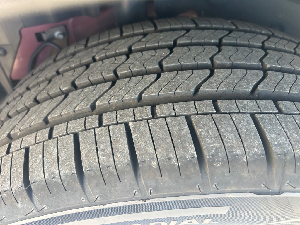 Photo 5 of this FORD EXPLORER