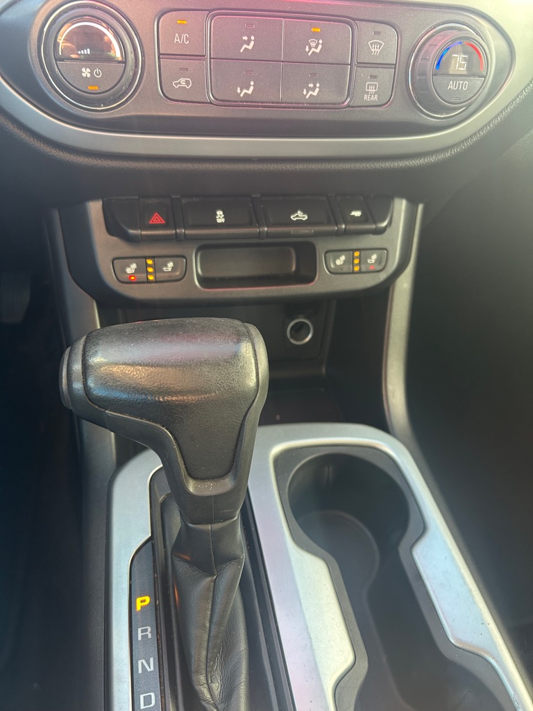 Photo 19 of this CHEVROLET COLORADO